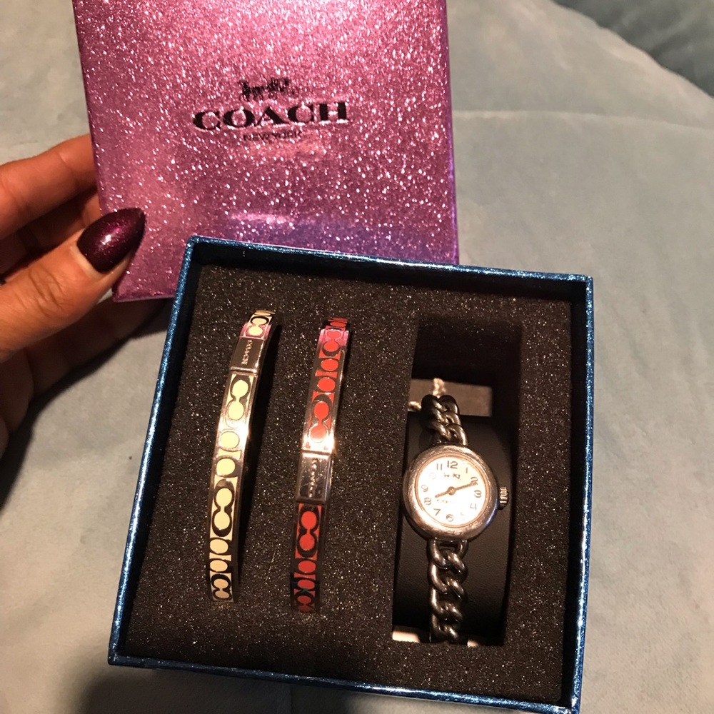 COACH: Watch & Bangles Set